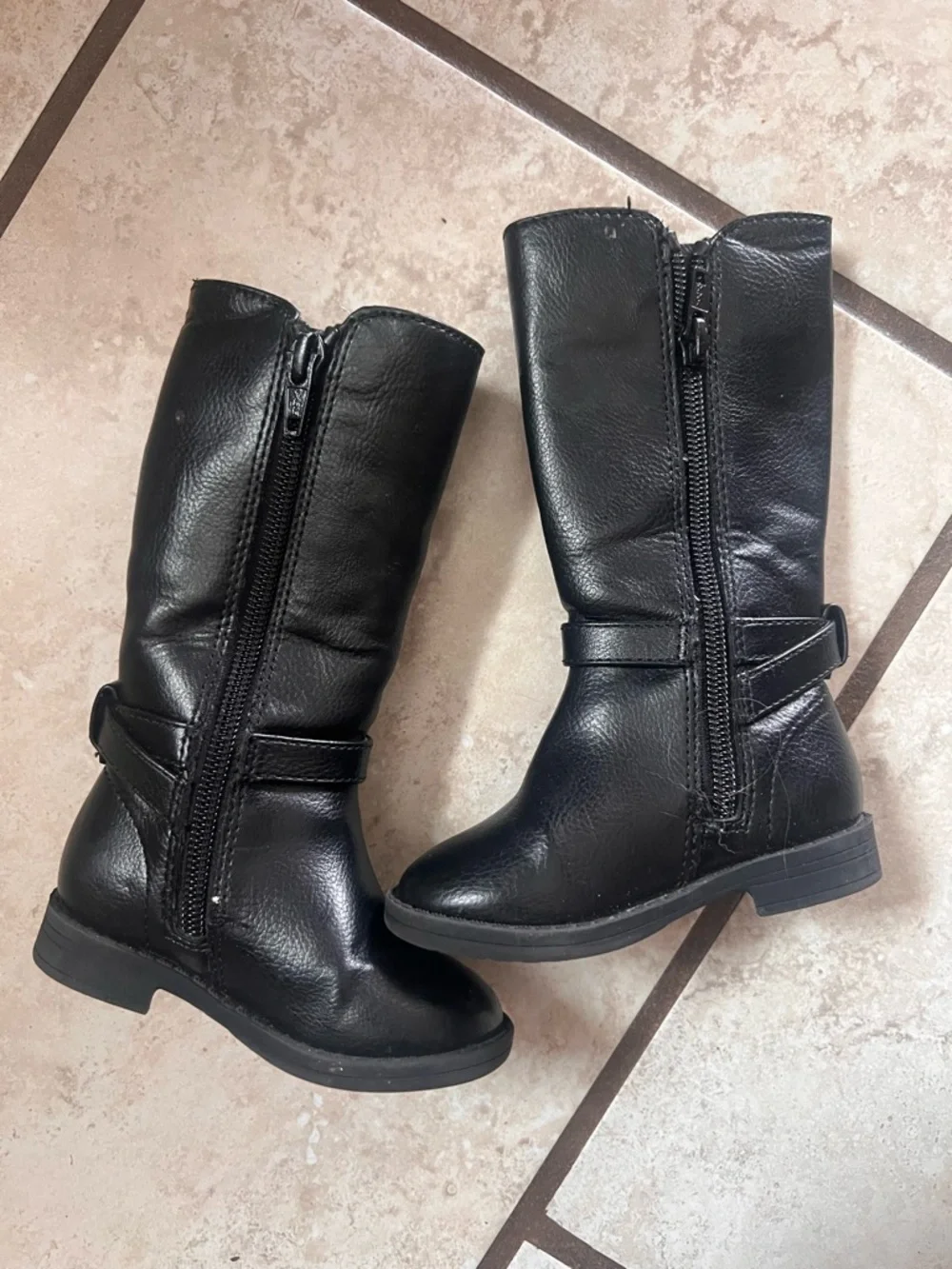 Infant girl Black boots - size 4